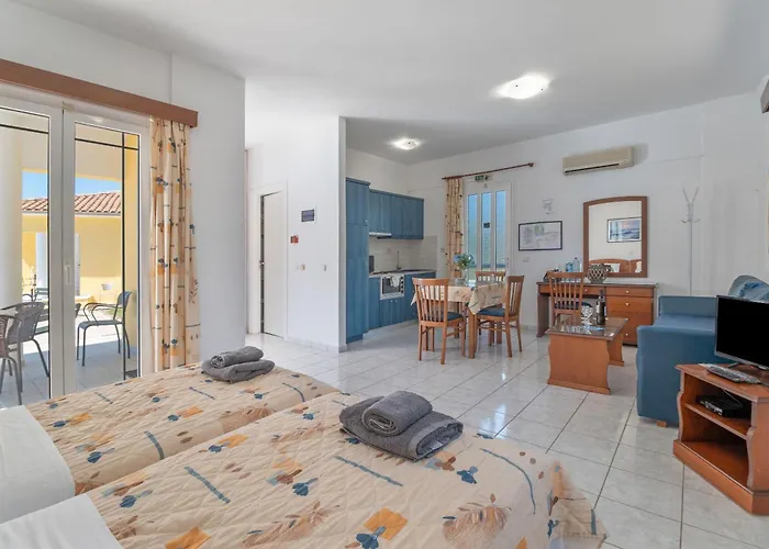 Дом отдыха Iliachtida Studio-villas