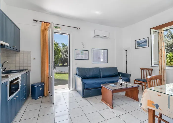 Iliachtida Studio-villas *