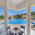 Casa de Férias Iliachtida Studio-villas Lefkáda