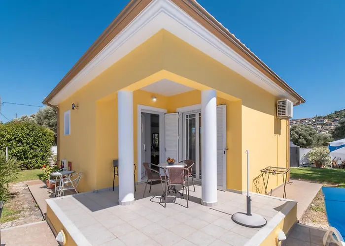 Iliachtida Studio-villas * Lefkáda