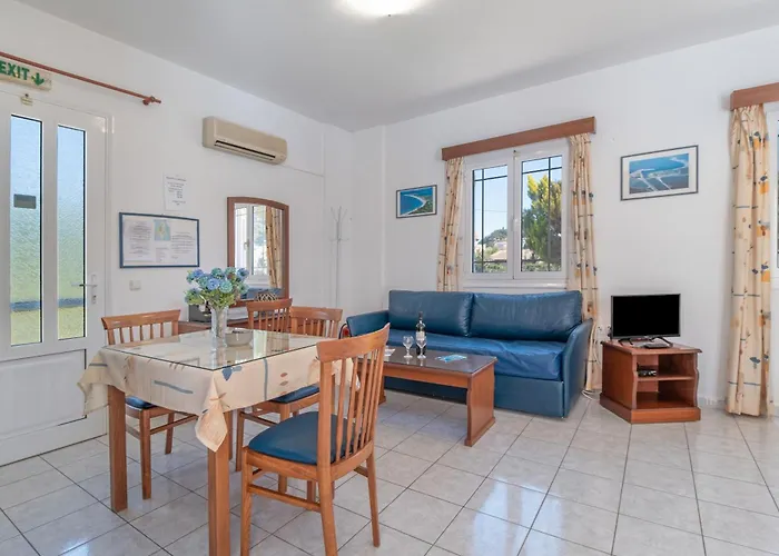 Iliachtida Studio-villas *